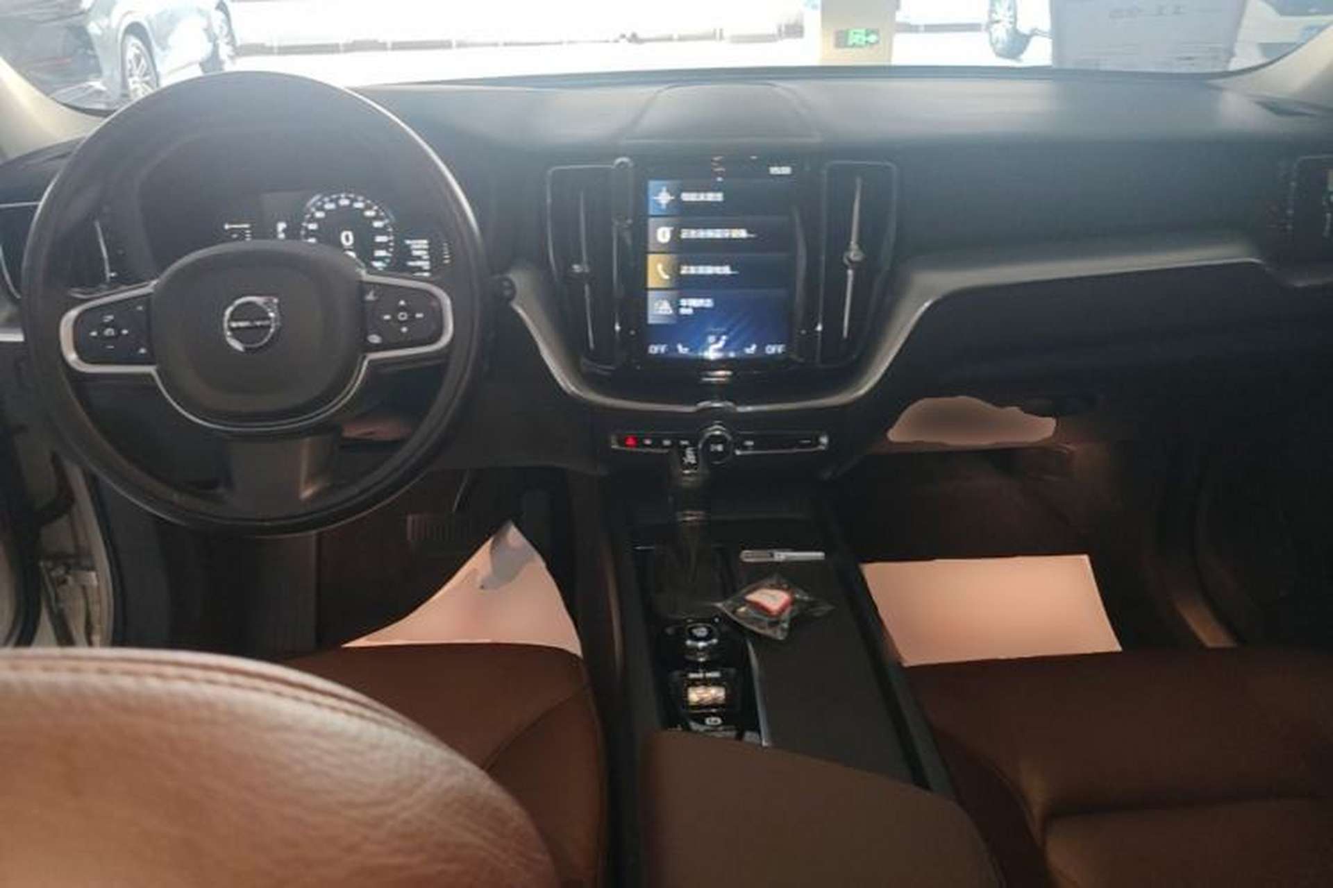 Used Volvo XC60 2019 T5 4x4 Smart Edition China VI Standard Center Console