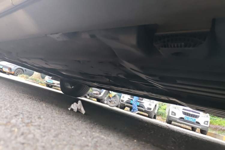 Used Volvo XC60 2019 T5 4x4 Smart Edition China VI Standard Chassis Rear Left