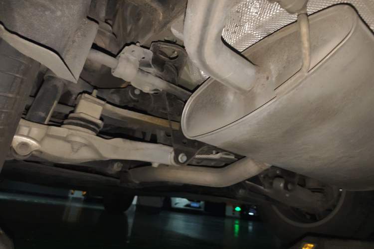 Used Volvo XC60 2019 T5 4x4 Smart Edition China VI Standard Chassis Rear Left