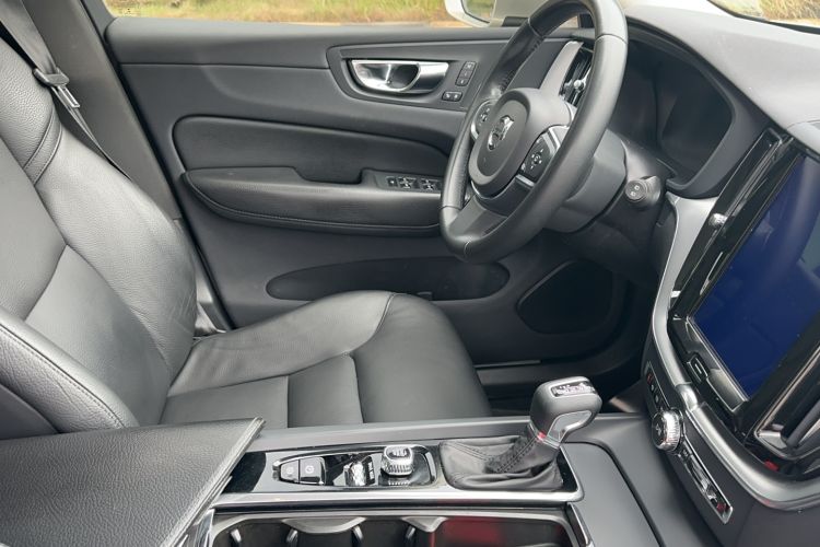 Used Volvo XC60 2019 T5 4x4 Smart Edition China V Standard Driver Seat