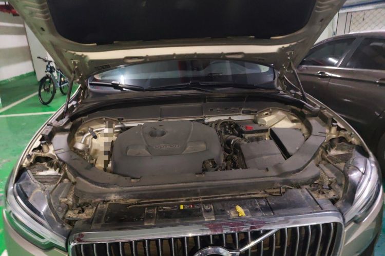 Used Volvo XC60 2019 T5 4x4 Smart Edition China V Standard Engine Bay