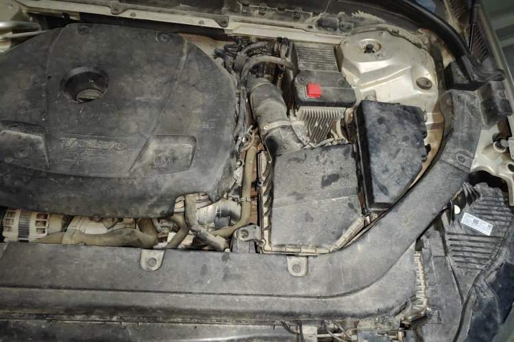 Used Volvo XC60 2019 T5 4x4 Smart Edition China V Standard Engine Bay Left