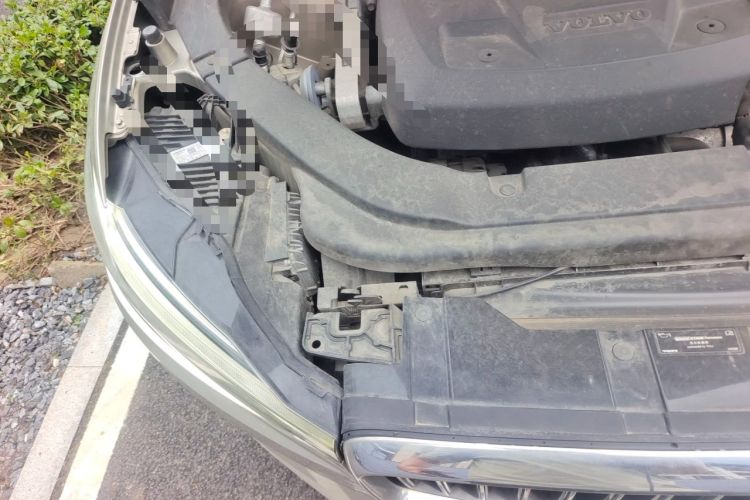 Used Volvo XC60 2019 T5 4x4 Smart Edition China V Standard Engine Bay Right