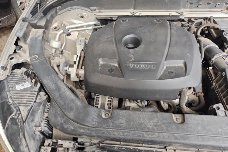 Used Volvo XC60 2019 T5 4x4 Smart Edition China V Standard Engine Bay Right
