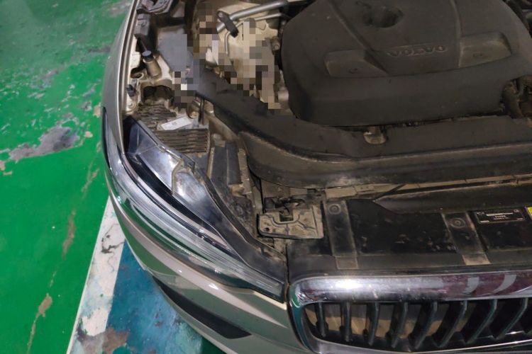 Used Volvo XC60 2019 T5 4x4 Smart Edition China V Standard Engine Bay Right