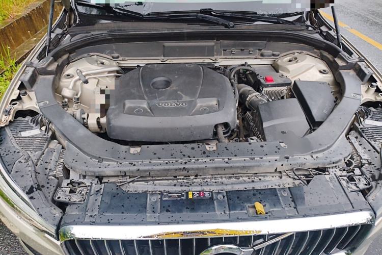Used Volvo XC60 2019 T5 4x4 Smart Edition China V Standard Engine Bay