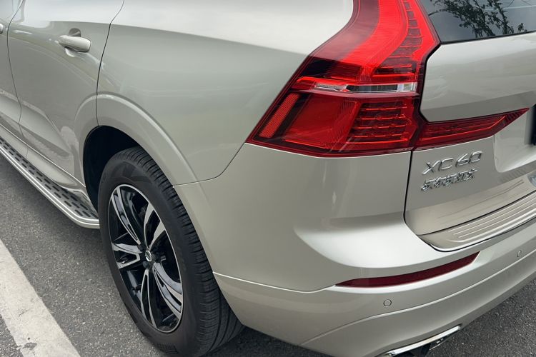 Used Volvo XC60 2019 T5 4x4 Smart Edition China V Standard Exterior 3