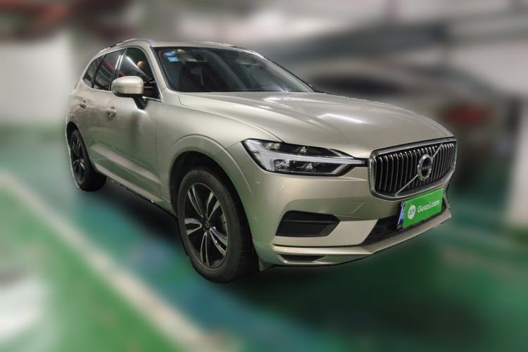 Used Volvo XC60 2019 T5 4x4 Smart Edition China V Standard Front Right 45 Deg