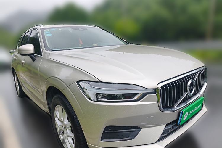 Used Volvo XC60 2019 T5 4x4 Smart Edition China V Standard Front Right 45 Deg