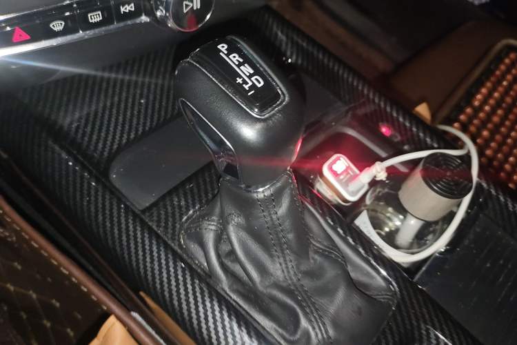Used Volvo XC60 2019 T5 4x4 Smart Edition China V Standard Gear Lever