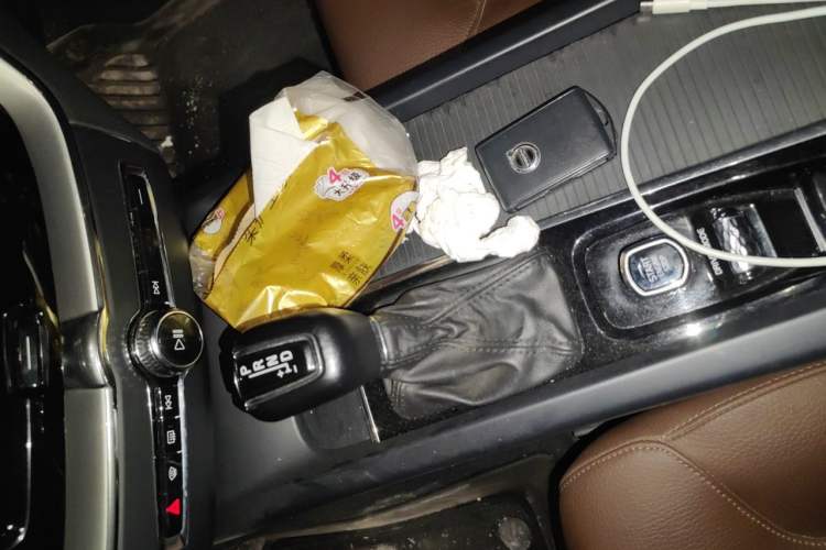 Used Volvo XC60 2019 T5 4x4 Smart Edition China V Standard Gear Lever