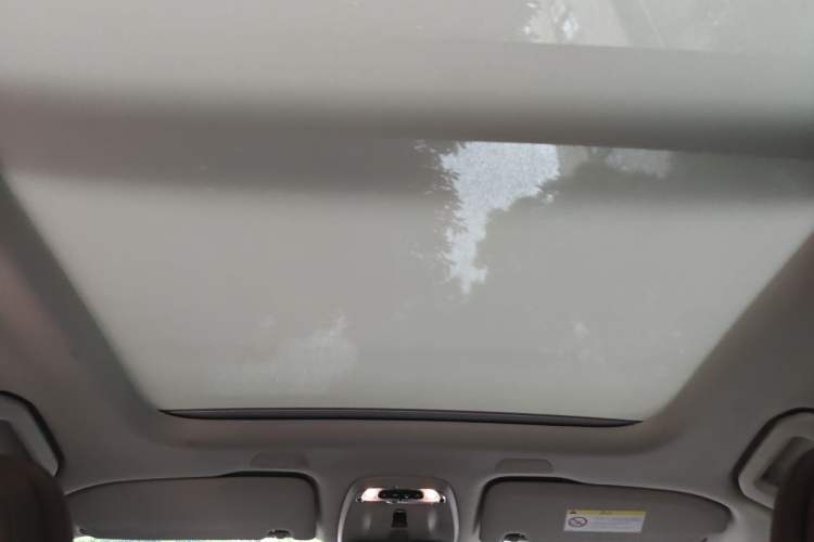 Used Volvo XC60 2019 T5 4x4 Smart Edition China VI Standard Headliner