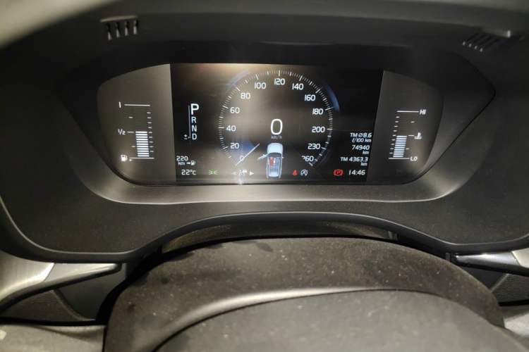 Used Volvo XC60 2019 T5 4x4 Smart Edition China V Standard Instrument Cluster