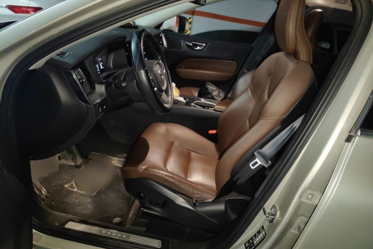 Used Volvo XC60 2019 T5 4x4 Smart Edition China V Standard Left Front Seat