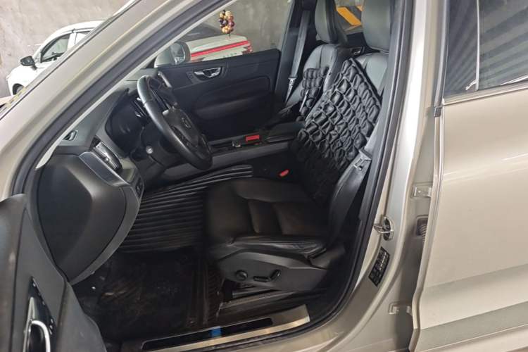 Used Volvo XC60 2019 T5 4x4 Smart Edition China V Standard Left Front Seat