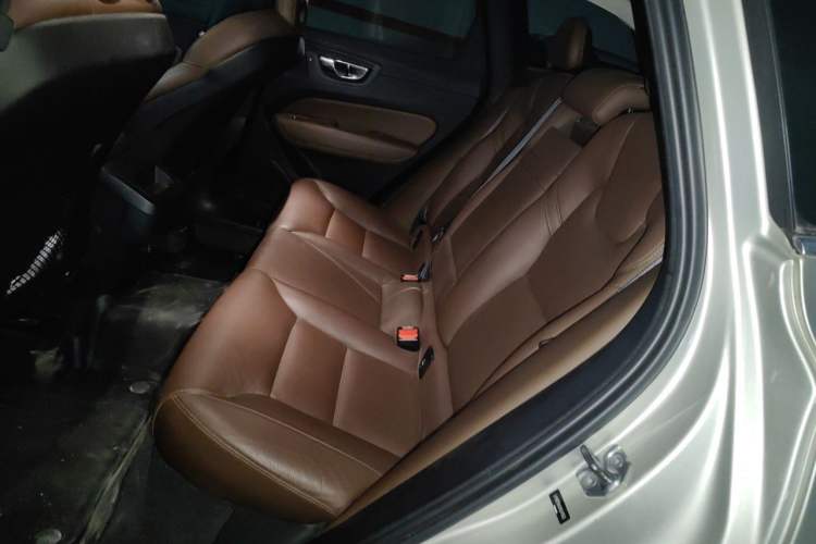 Used Volvo XC60 2019 T5 4x4 Smart Edition China V Standard Left Rear Seat