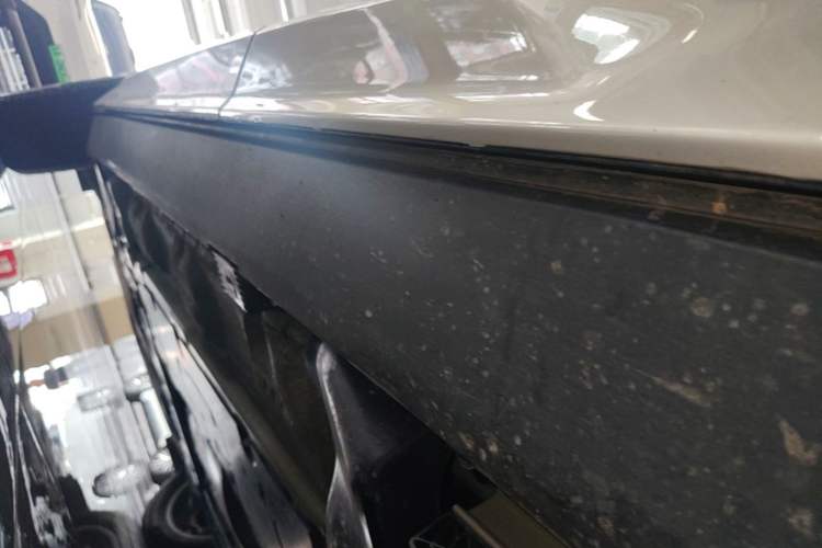 Used Volvo XC60 2019 T5 4x4 Smart Edition China VI Standard Left Side Sill