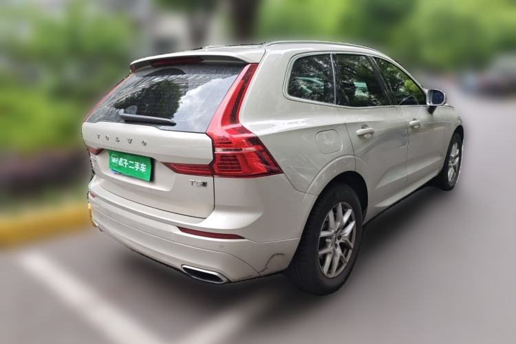 Used Volvo XC60 2019 T5 4x4 Smart Edition China VI Standard Rear Right 45 Deg
