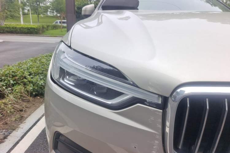 Used Volvo XC60 2019 T5 4x4 Smart Edition China V Standard Right Front Headlight