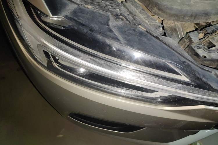 Used Volvo XC60 2019 T5 4x4 Smart Edition China V Standard Right Front Headlight
