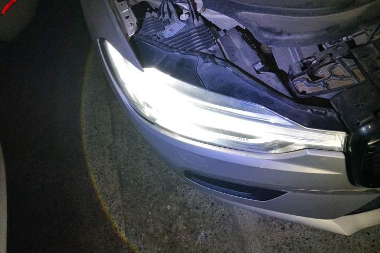 Used Volvo XC60 2019 T5 4x4 Zhiya Luxury Edition China VI Standard Right Front Headlight