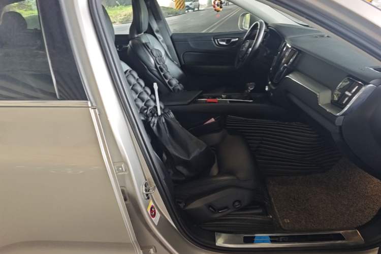 Used Volvo XC60 2019 T5 4x4 Smart Edition China V Standard Right Front Seat