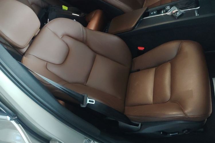Used Volvo XC60 2019 T5 4x4 Smart Edition China VI Standard Right Front Seat