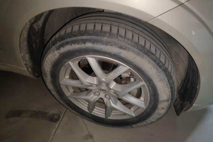 Used Volvo XC60 2019 T5 4x4 Smart Edition China V Standard Right Front Wheel Hub