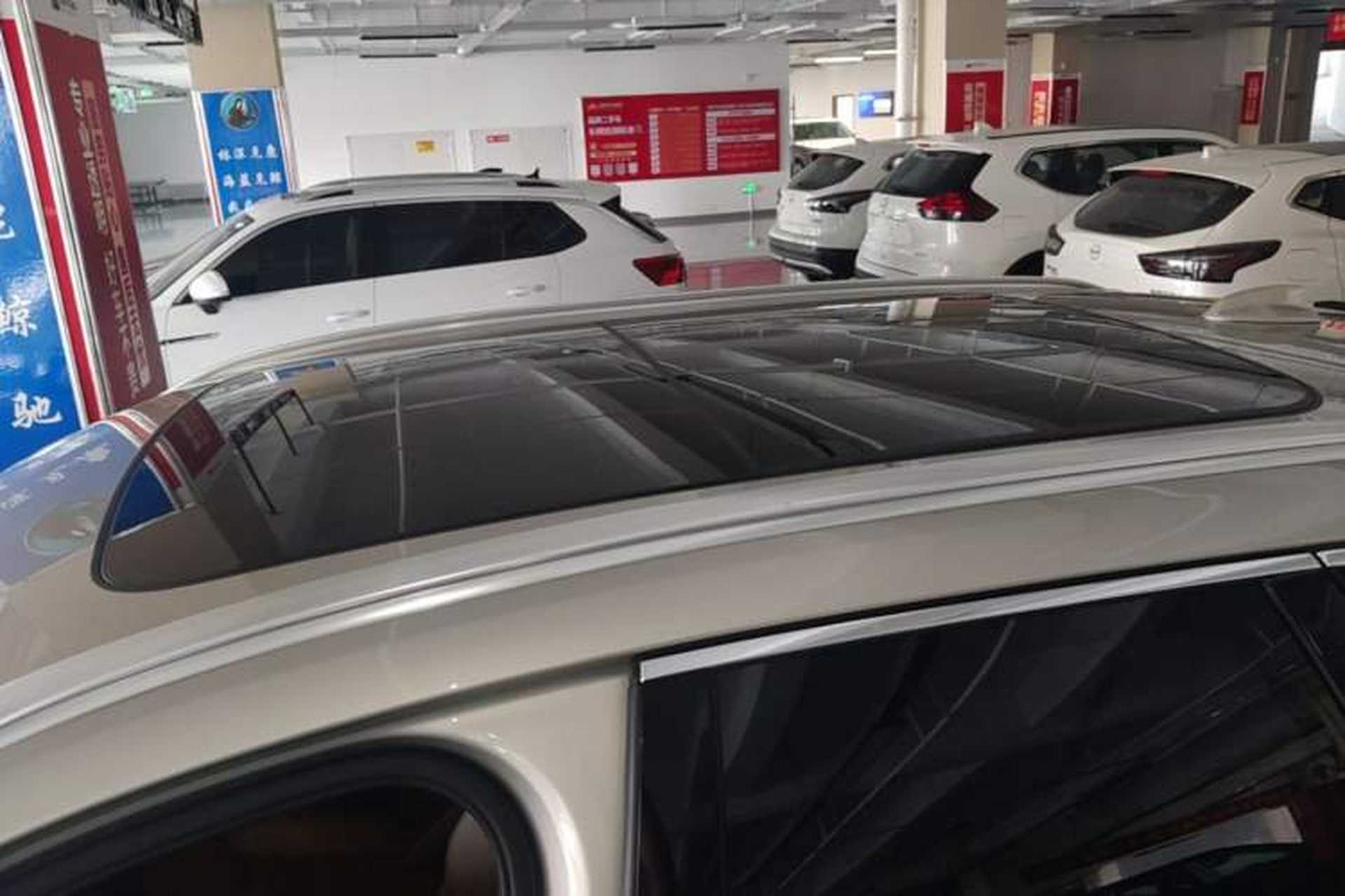 Used Volvo XC60 2019 T5 4x4 Smart Edition China VI Standard Roof