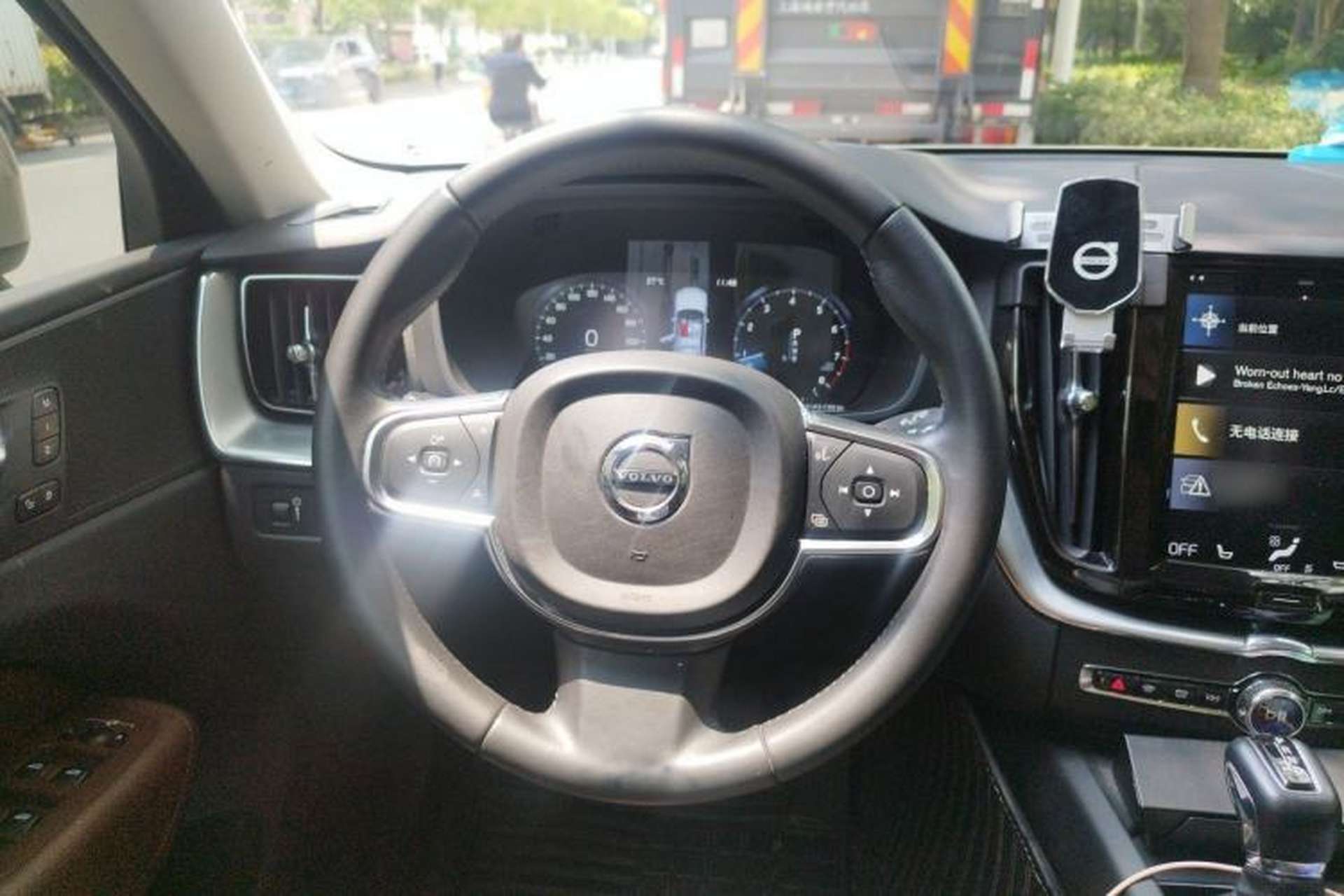 Used Volvo XC60 2019 T5 4x4 Smart Edition China V Standard Steering Wheel
