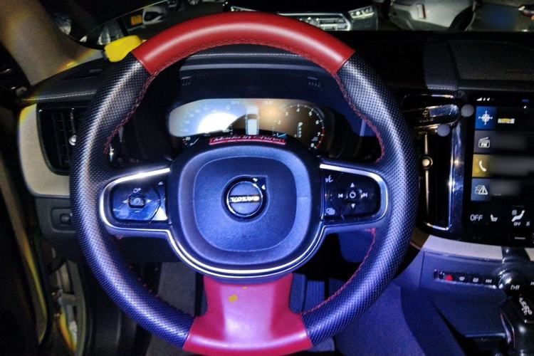 Used Volvo XC60 2019 T5 4x4 Zhiya Luxury Edition China VI Standard Steering Wheel