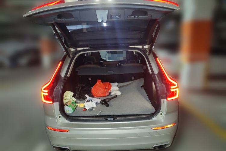 Used Volvo XC60 2019 T5 4x4 Smart Edition China V Standard Trunk