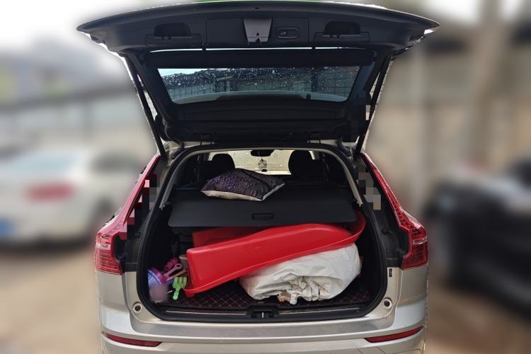 Used Volvo XC60 2019 T5 4x4 Smart Edition China V Standard Trunk