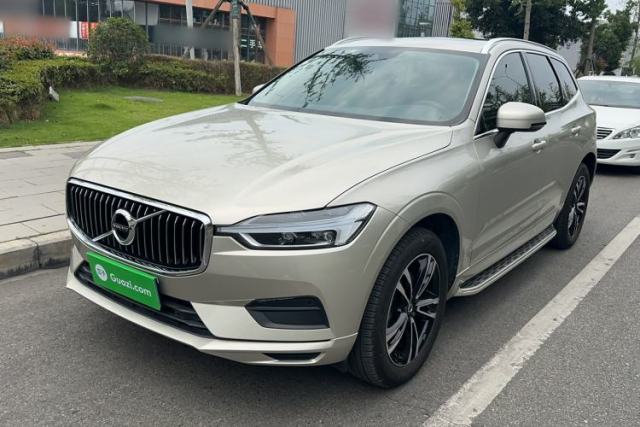 Ojetý Volvo XC60 2019 T5 4x4 Smart Edition China V Standard
