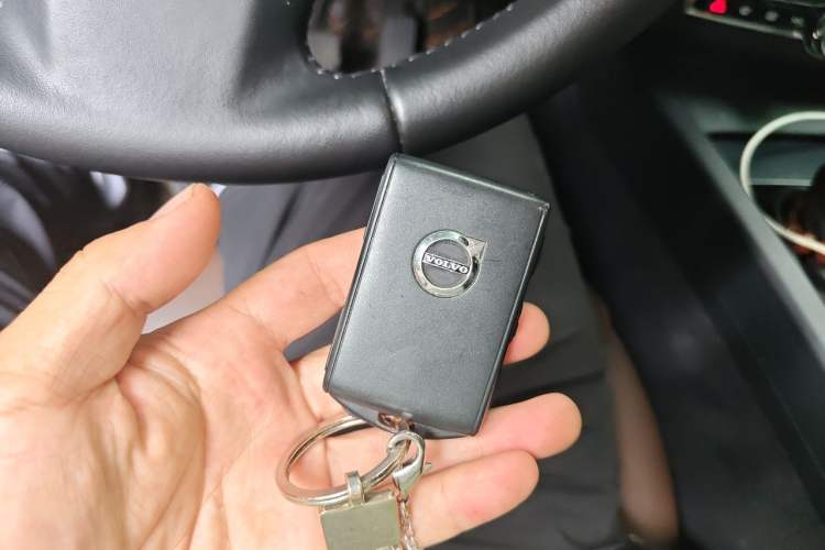 Used Volvo XC60 2019 T5 4x4 Smart Edition China VI Standard Vehicle Key