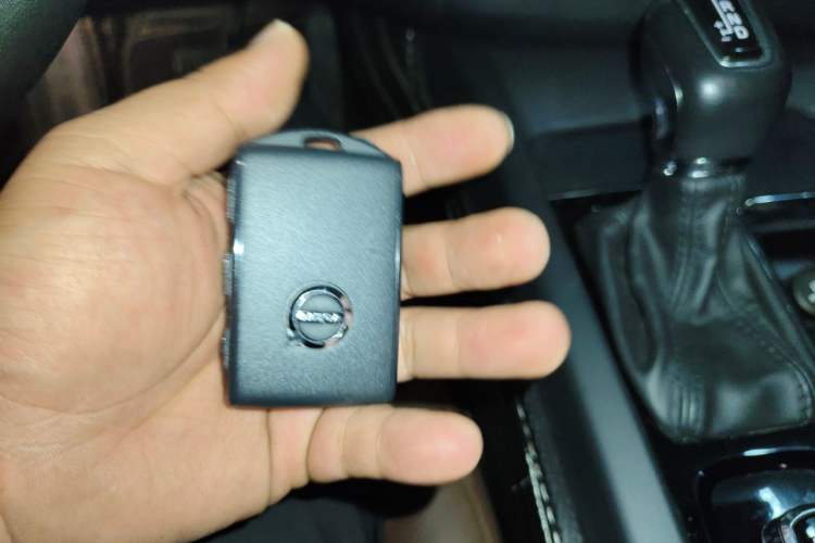 Used Volvo XC60 2019 T5 4x4 Smart Edition China V Standard Vehicle Key