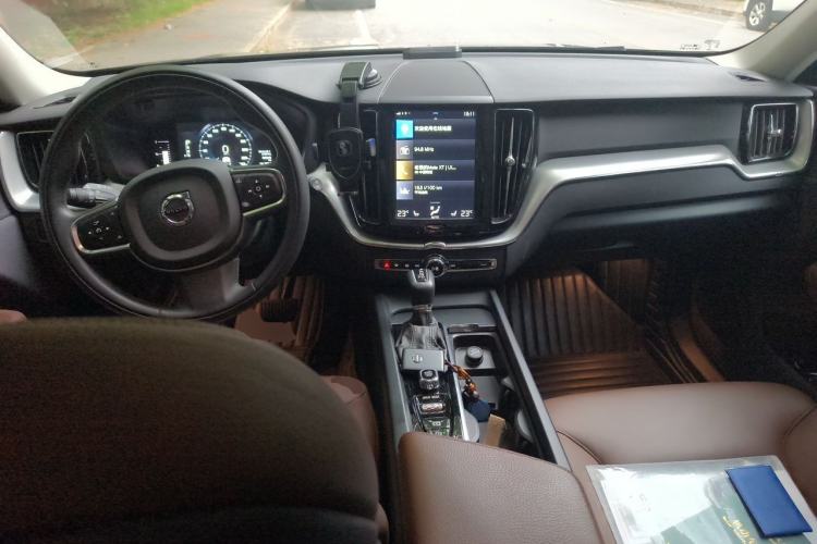 Used Volvo XC60 2020 T5 4x4 Zhiyi Luxury Edition Center Console