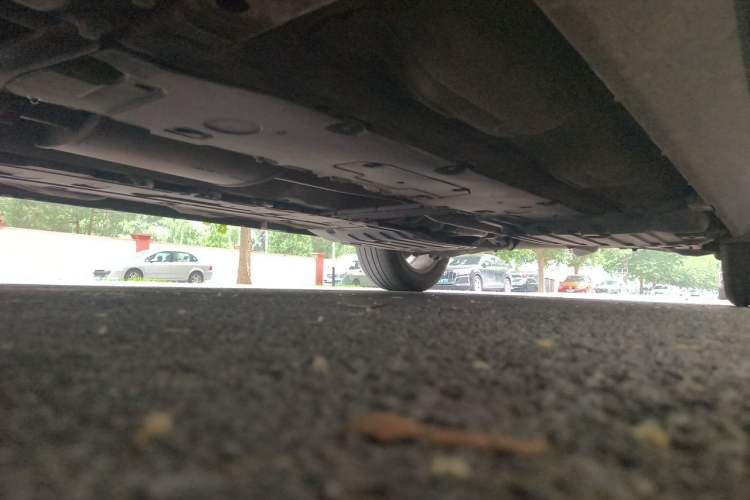 Used Volvo XC60 2020 T5 4x4 Zhiyi Luxury Edition Chassis Front Left