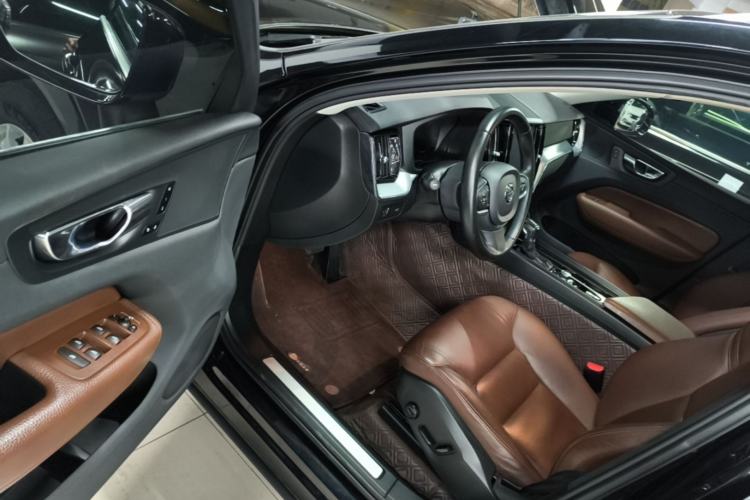Used Volvo XC60 2020 T5 4x4 Zhiyi Luxury Edition Driver Seat