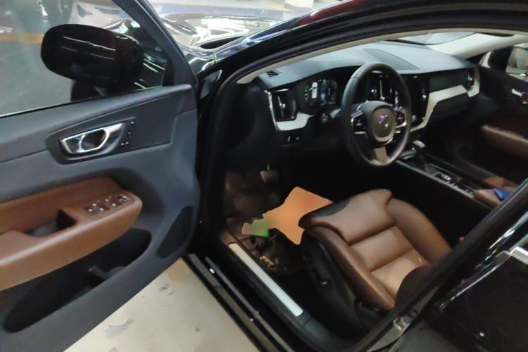 Used Volvo XC60 2020 T5 4x4 Smart Luxury Edition Driver Seat