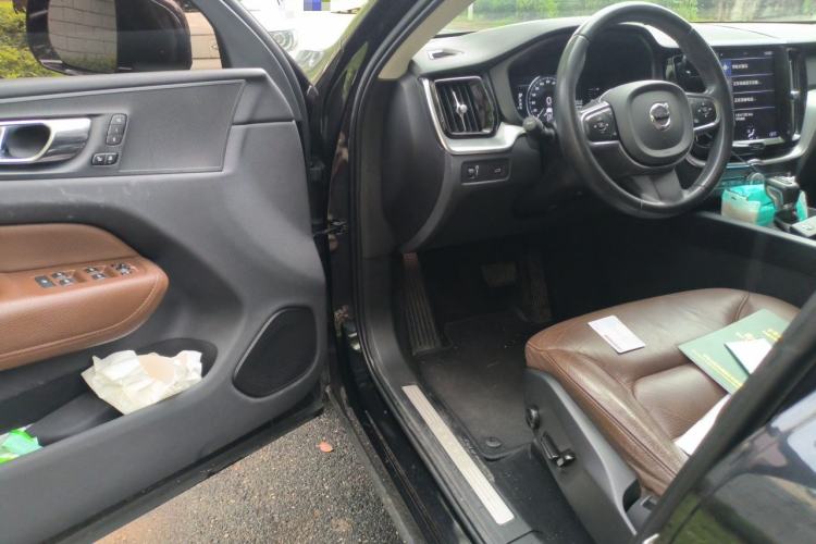 Used Volvo XC60 2020 T5 4x4 Zhiyi Luxury Edition Driver Seat