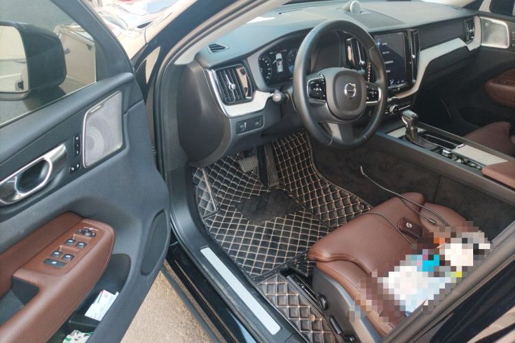 Used Volvo XC60 2020 T5 4x4 Smart Luxury Edition Driver Seat