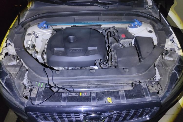 Used Volvo XC60 2020 T5 4x4 Smart & Dynamic Sport Edition Engine Bay