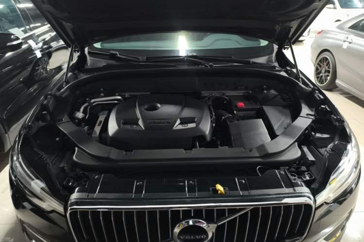 Used Volvo XC60 2020 T5 4x4 Zhiyi Luxury Edition Engine Bay