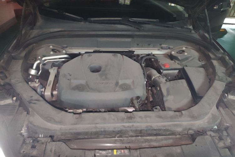 Used Volvo XC60 2020 T5 4x4 Smart Luxury Edition Engine Bay
