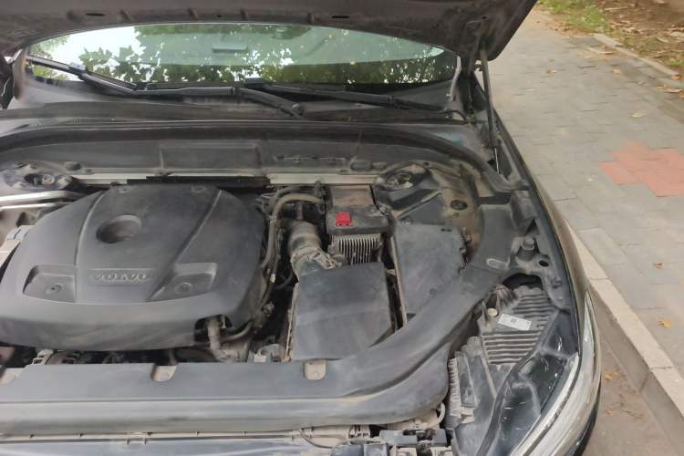 Used Volvo XC60 2020 T5 4x4 Zhiyi Luxury Edition Engine Bay Left
