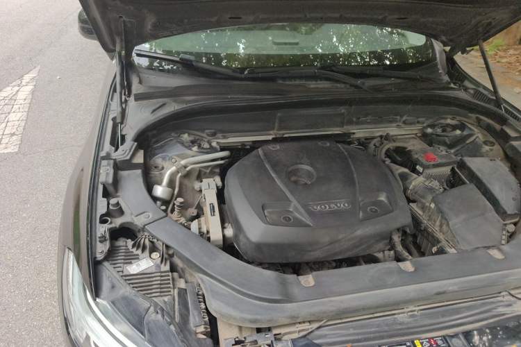 Used Volvo XC60 2020 T5 4x4 Zhiyi Luxury Edition Engine Bay Right