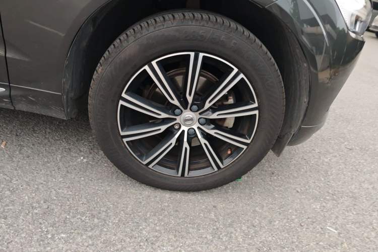 Used Volvo XC60 2020 T5 4x4 Smart Luxury Edition Exterior 1
