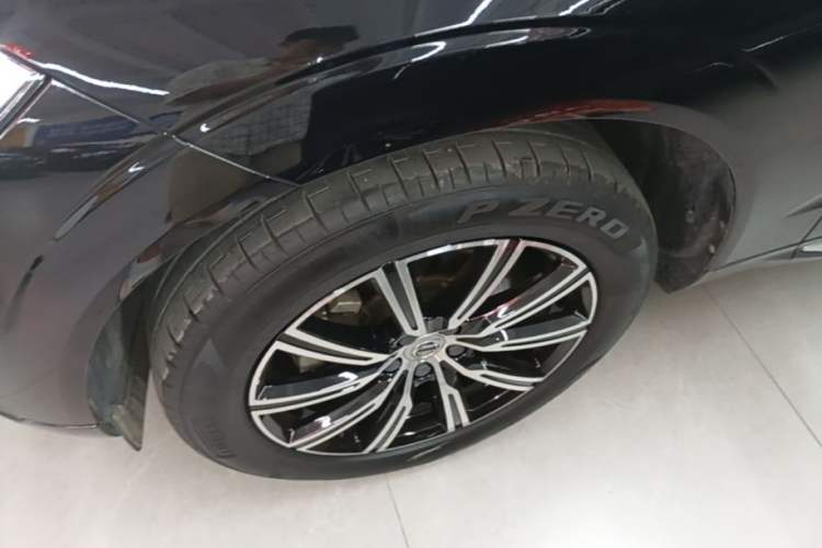 Used Volvo XC60 2020 T5 4x4 Smart Luxury Edition Exterior 4