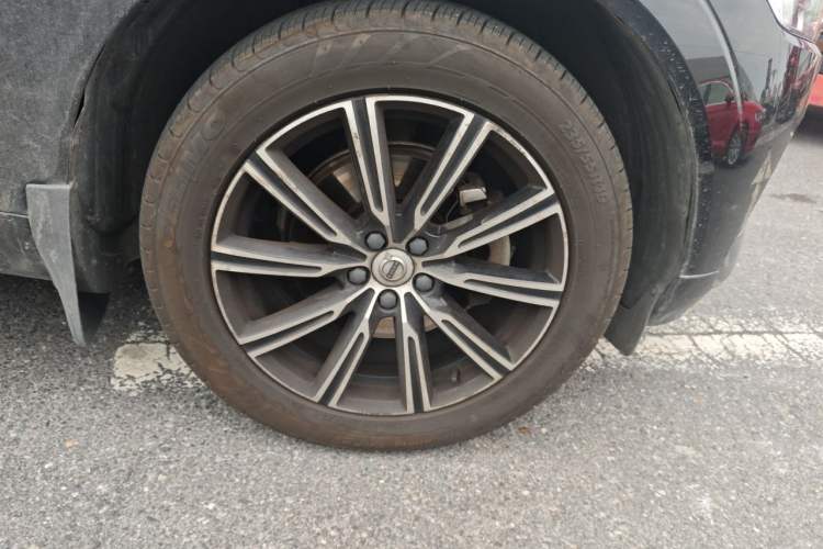 Used Volvo XC60 2020 T5 4x4 Smart Luxury Edition Exterior 7